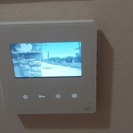 Willa Krina Rosa Aigio