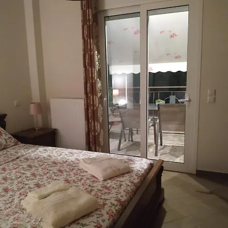 Krina Rosa Aigio Willa *