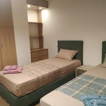 Villa Krina Rosa Aigio *