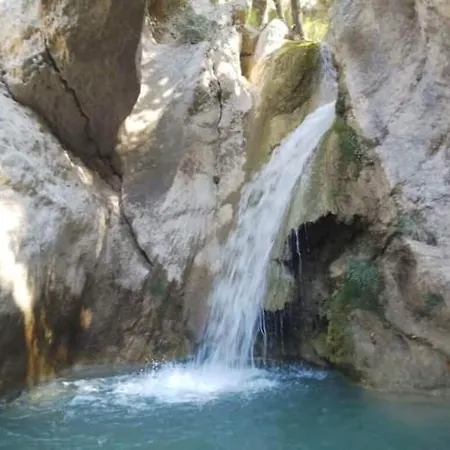 Krina Rosa Aigio Willa