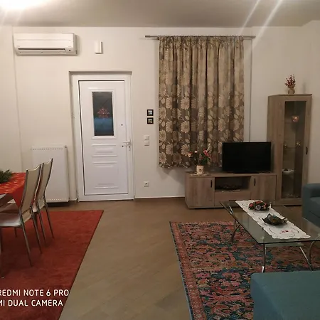 Villa Krina Rosa Aigio *