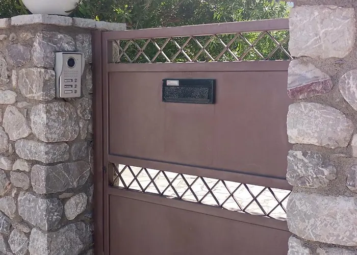 Krina Rosa Aigio Villa *