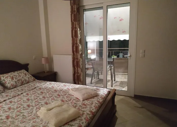 Krina Rosa Aigio Villa *