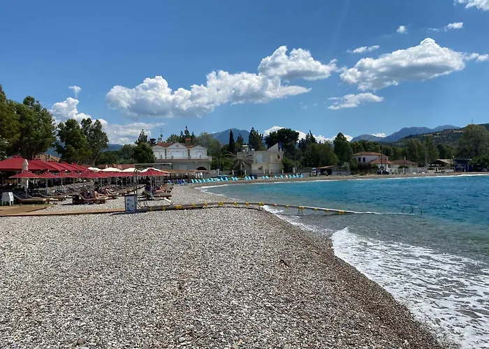 Villa Krina Rosa Aigio *